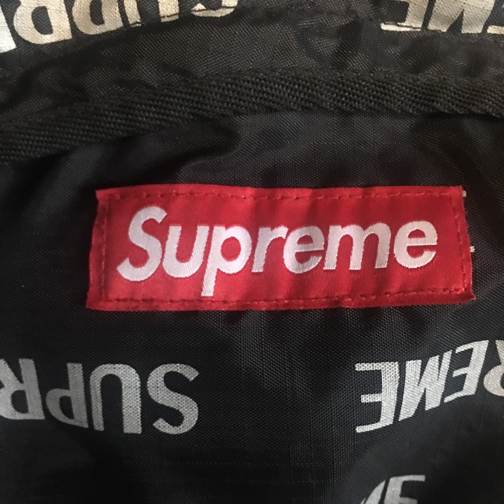 Supreme Reflective Repeating backpack - Picture 4 of 4